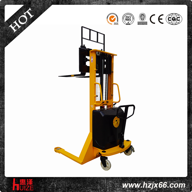 貨叉?zhèn)纫剖桨腚妱?dòng)堆高車 貨叉?zhèn)纫剖桨腚妱?dòng)堆高車